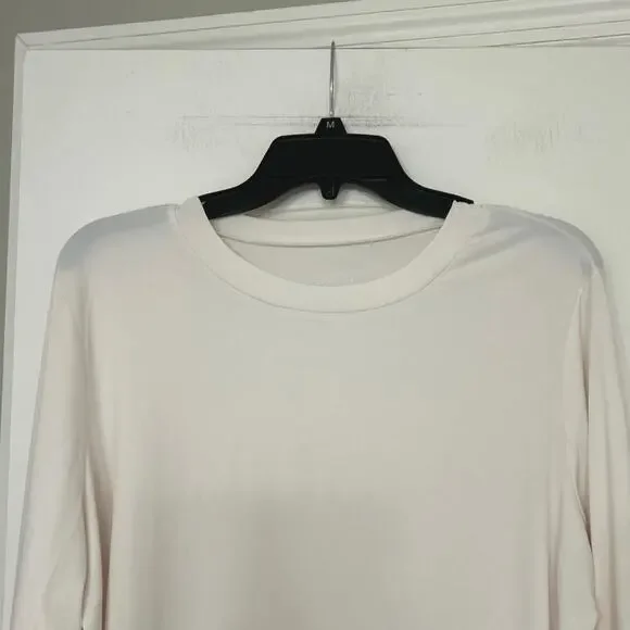 Susan Graver Modern Essentials Liquid Knit Neutral Cream Long sleeve Top 1X - Picture 4 of 8
